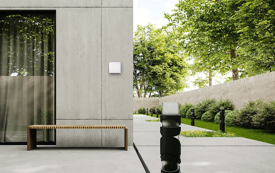 Kaiterra Sensedge Go Outdoors on an exterior wall